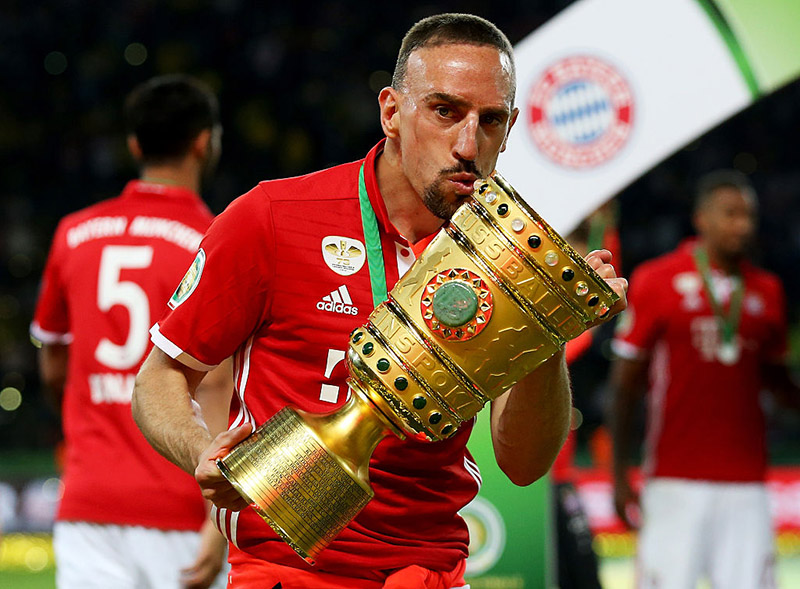 Ribery giải nghệ với tư cách kỷ lục gia Ribery giải nghệ với tư cách kỷ lục gia