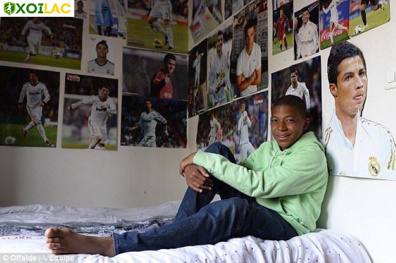 Tiểu sử Mbappe - Kylian Mbappe đã tiếp xúc với bóng đá ngay từ thời thơ ấu Tiểu sử Mbappe - Kylian Mbappe đã tiếp xúc với bóng đá ngay từ thời thơ ấu