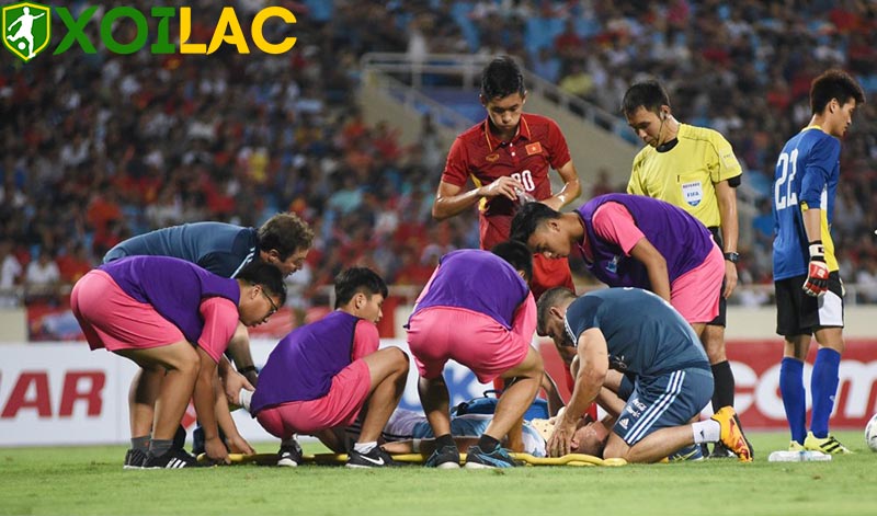 Đội ngũ cứu thương ở đường Pitch Đội ngũ cứu thương ở đường Pitch