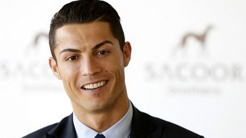 Ronaldo luôn được coi là cầu thủ đẹp trai nhất thế giới